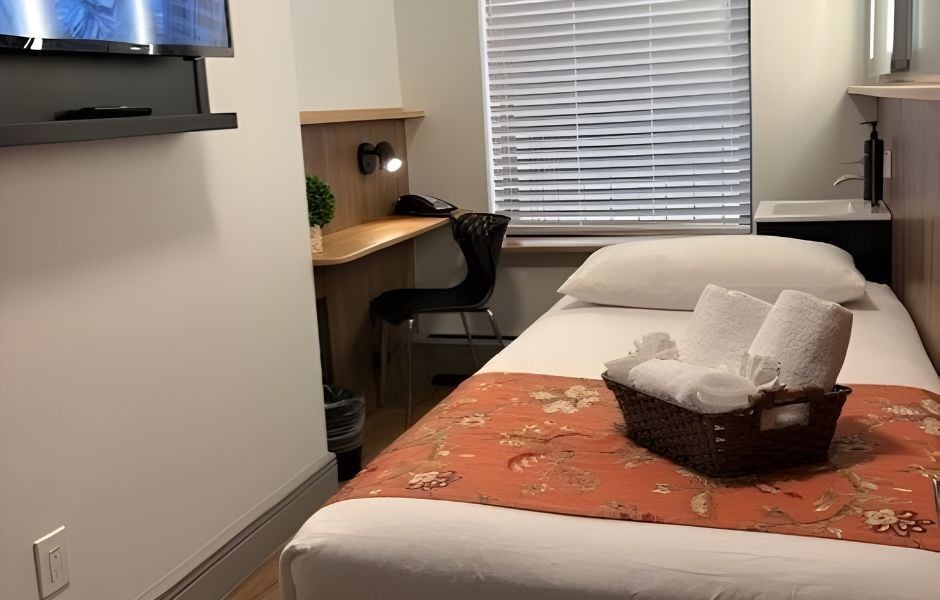 Americana Inn Single Room